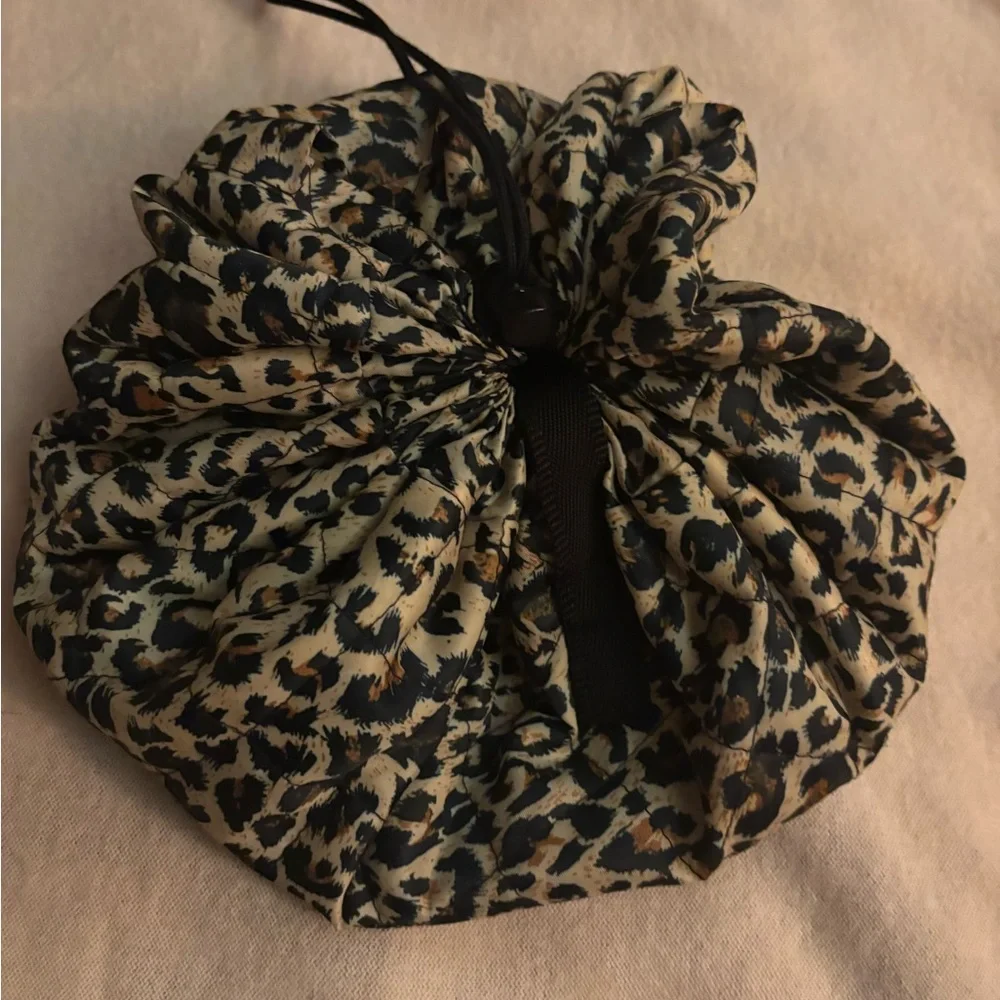 Drawstring Makeup Bags in Blue and Leopard Print/set of 2